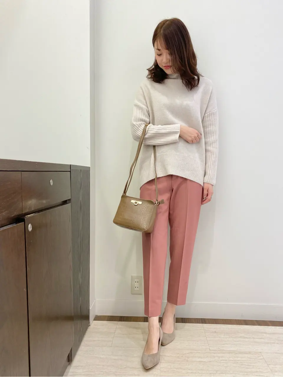 ANY SIS スタッフ コーディネート画像