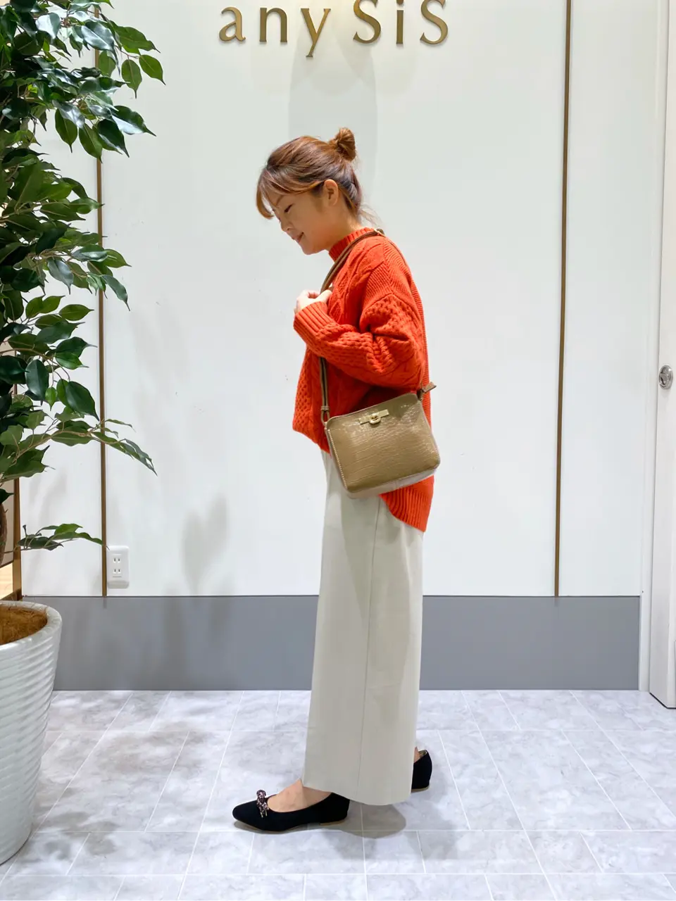 ANY SIS スタッフ コーディネート画像