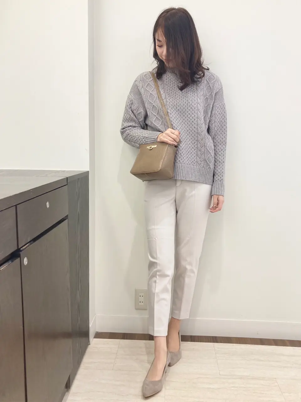 ANY SIS スタッフ コーディネート画像