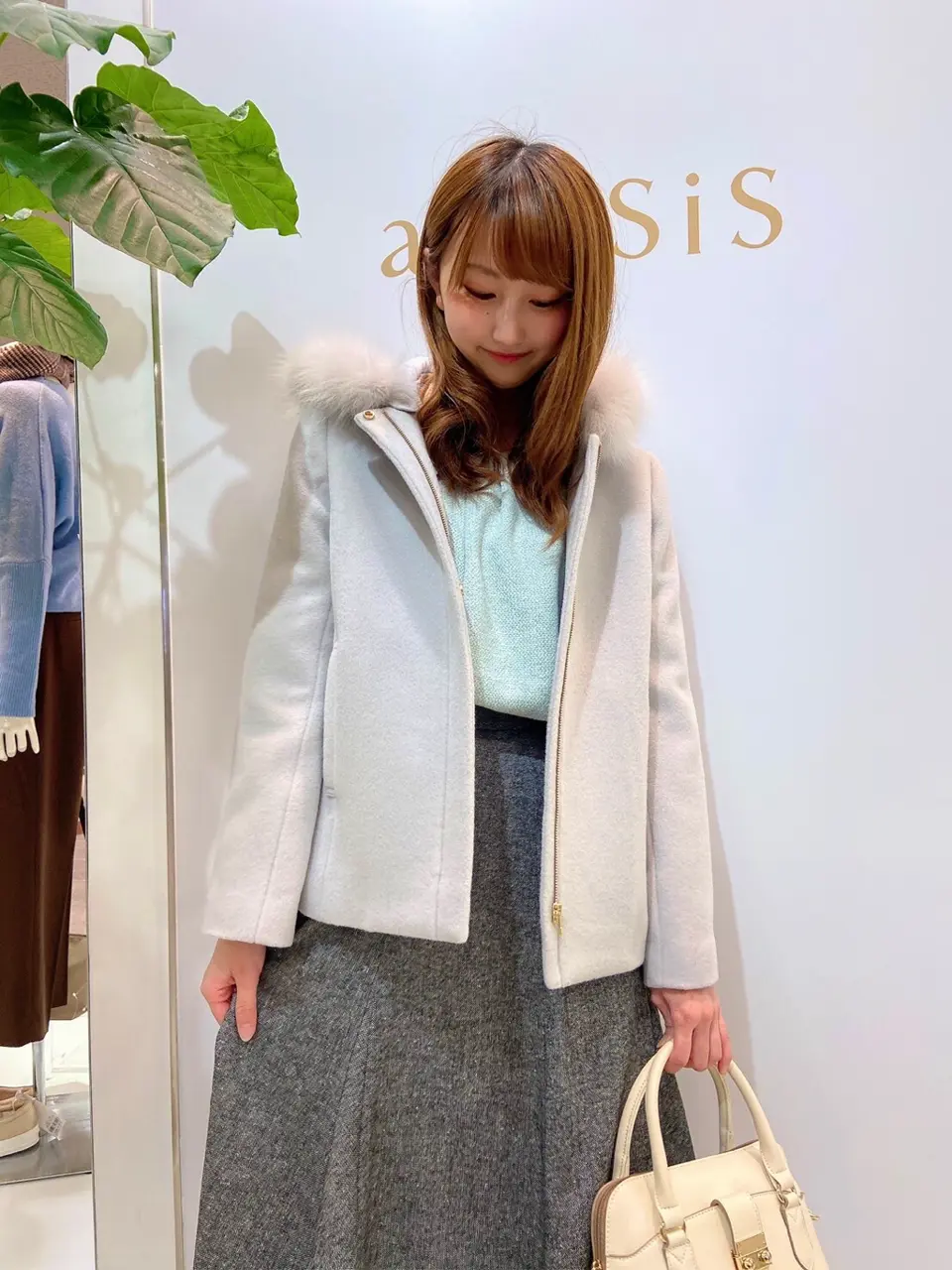 ANY SIS スタッフ コーディネート画像