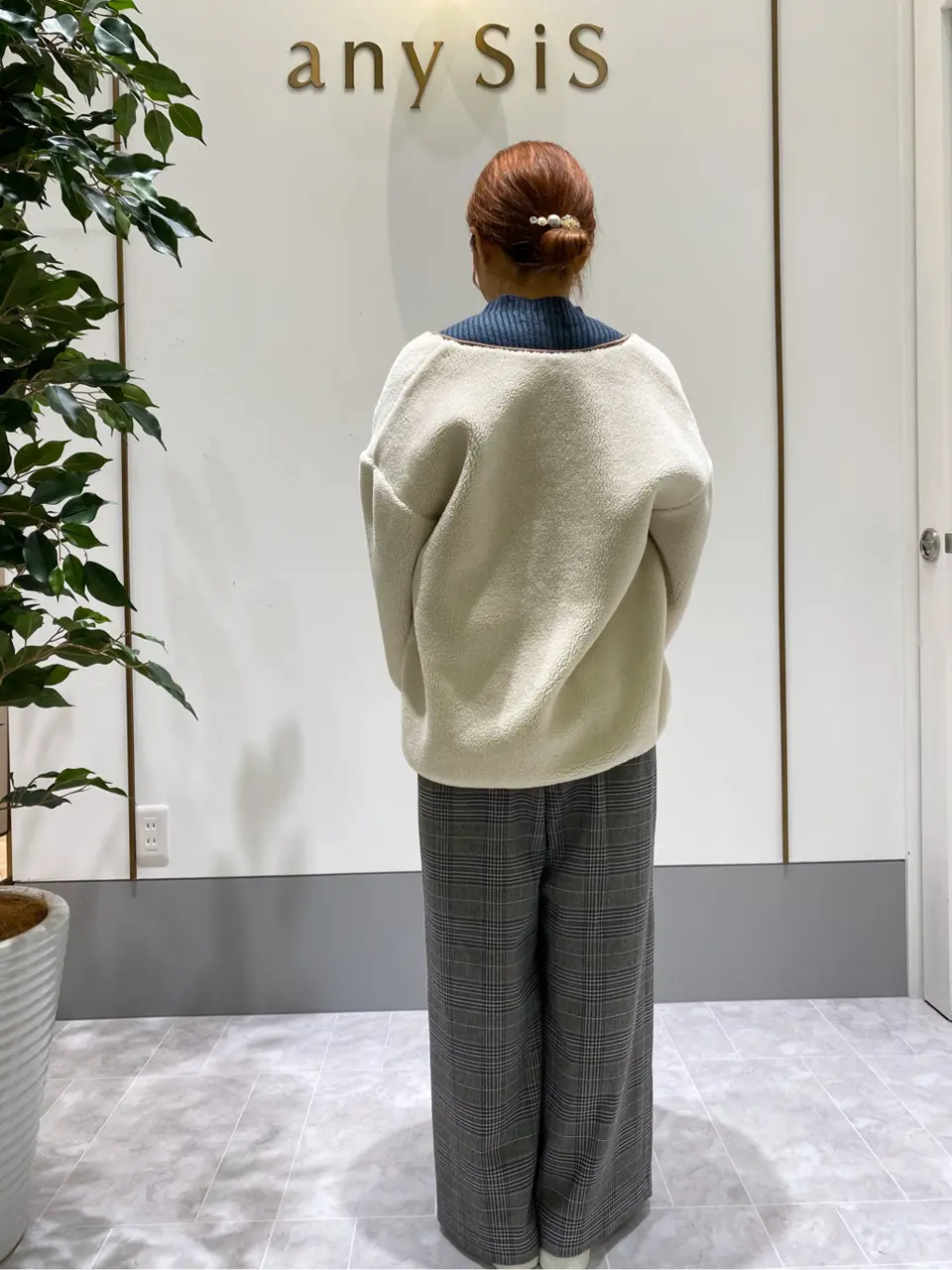 ANY SIS スタッフ コーディネート画像