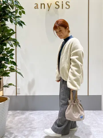ANY SIS スタッフ コーディネート画像