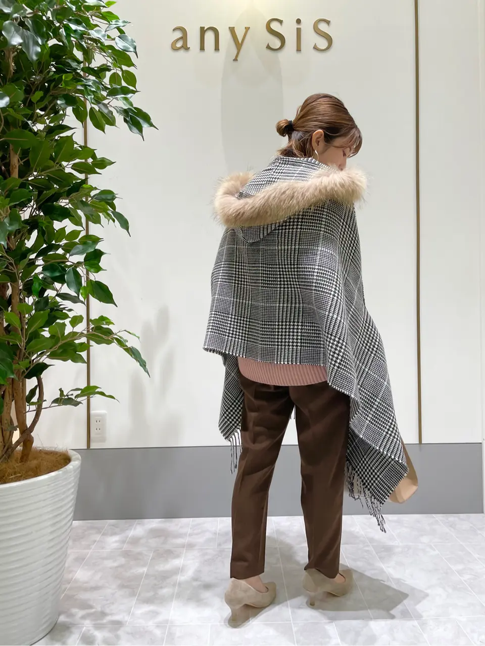 ANY SIS スタッフ コーディネート画像