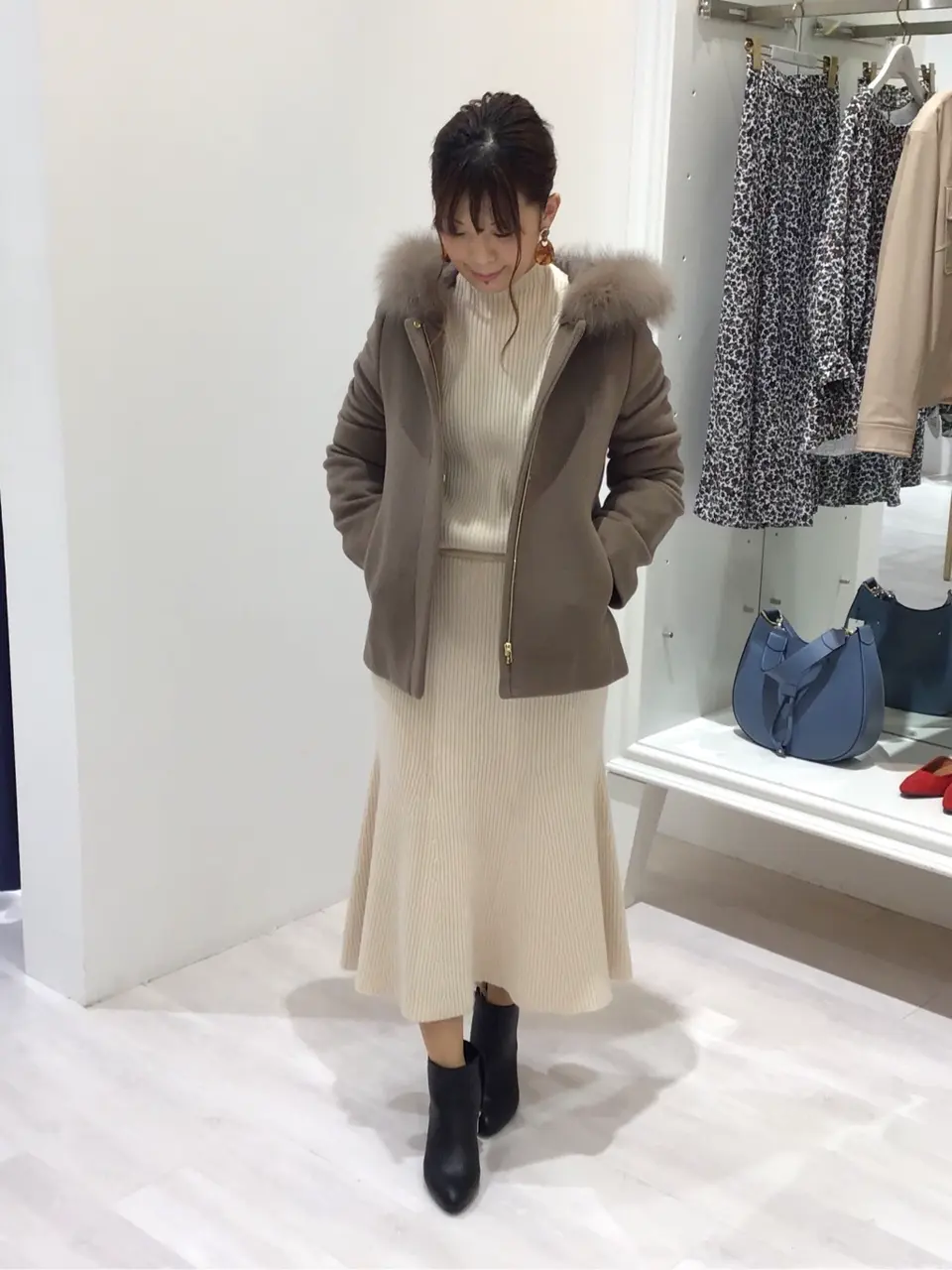 ANY SIS スタッフ コーディネート画像