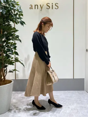 ANY SIS スタッフ コーディネート画像