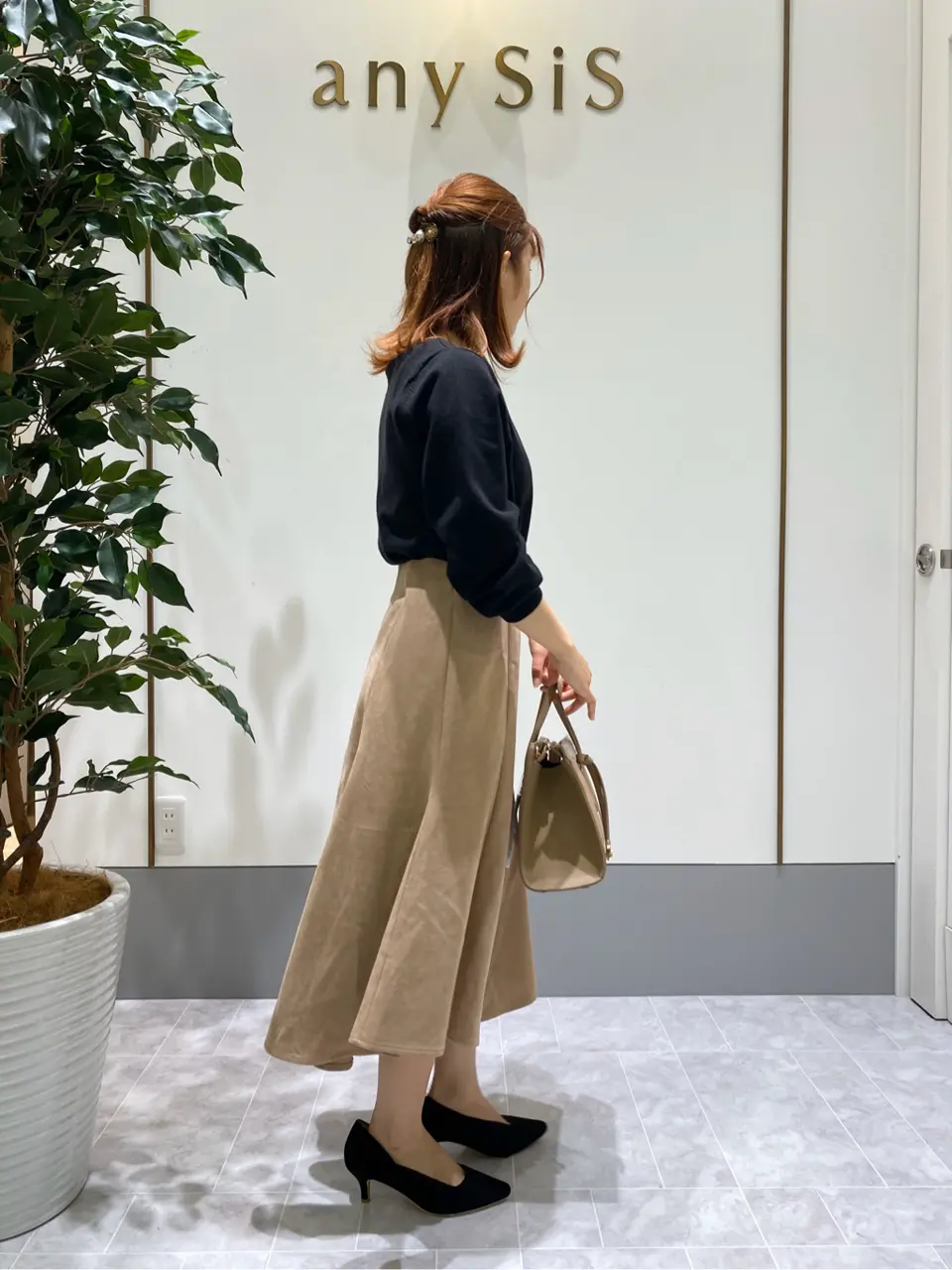 ANY SIS スタッフ コーディネート画像