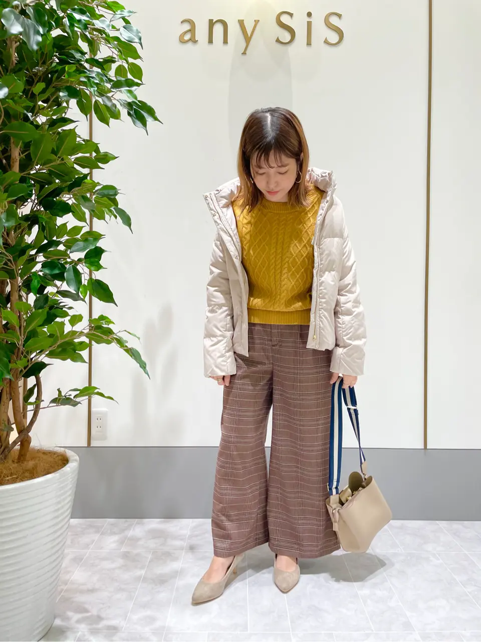 ANY SIS スタッフ コーディネート画像