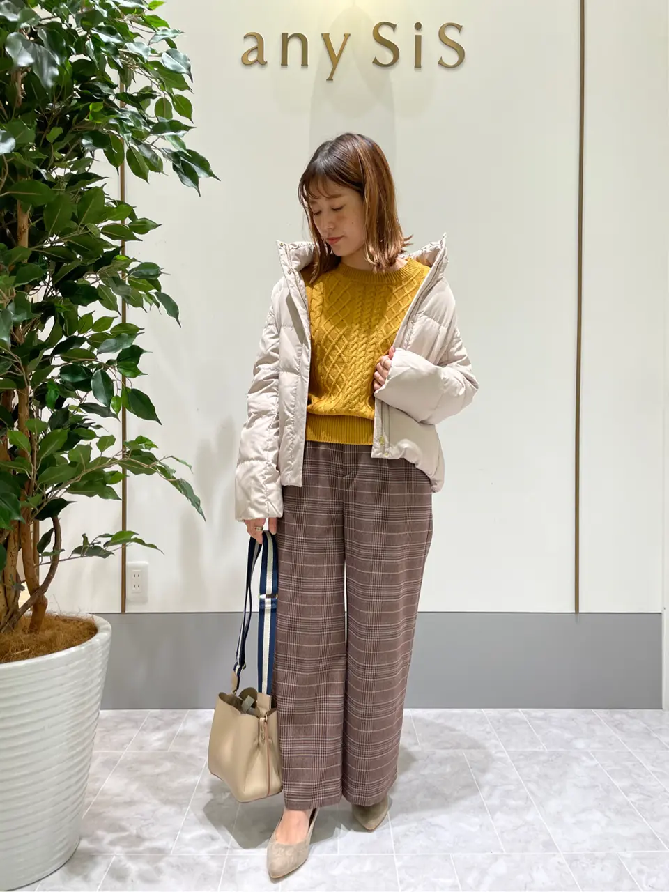 ANY SIS スタッフ コーディネート画像