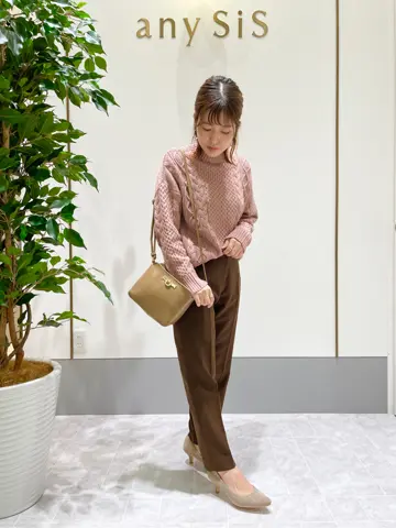 ANY SIS スタッフ コーディネート画像