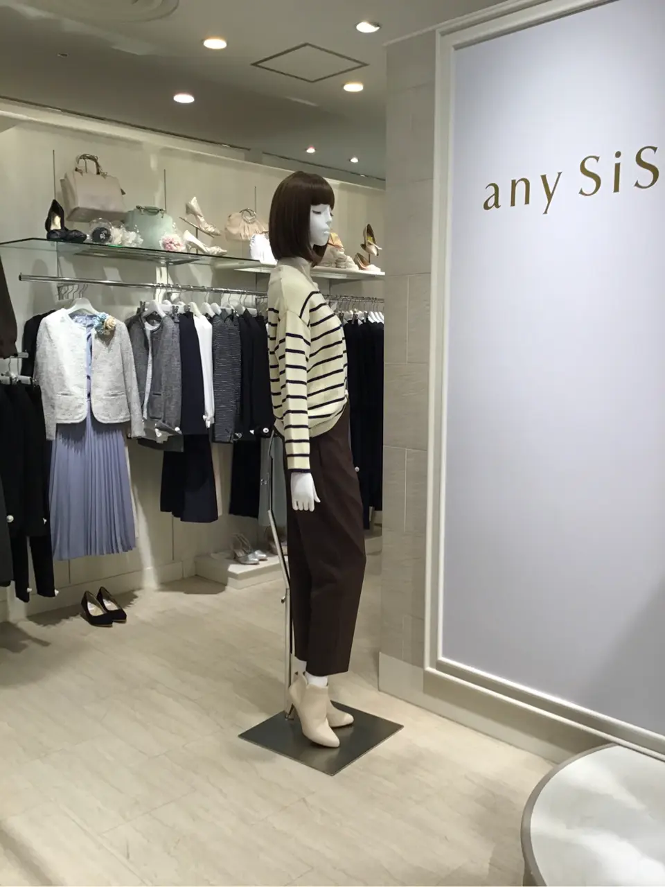 ANY SIS 島崎 コーディネート画像