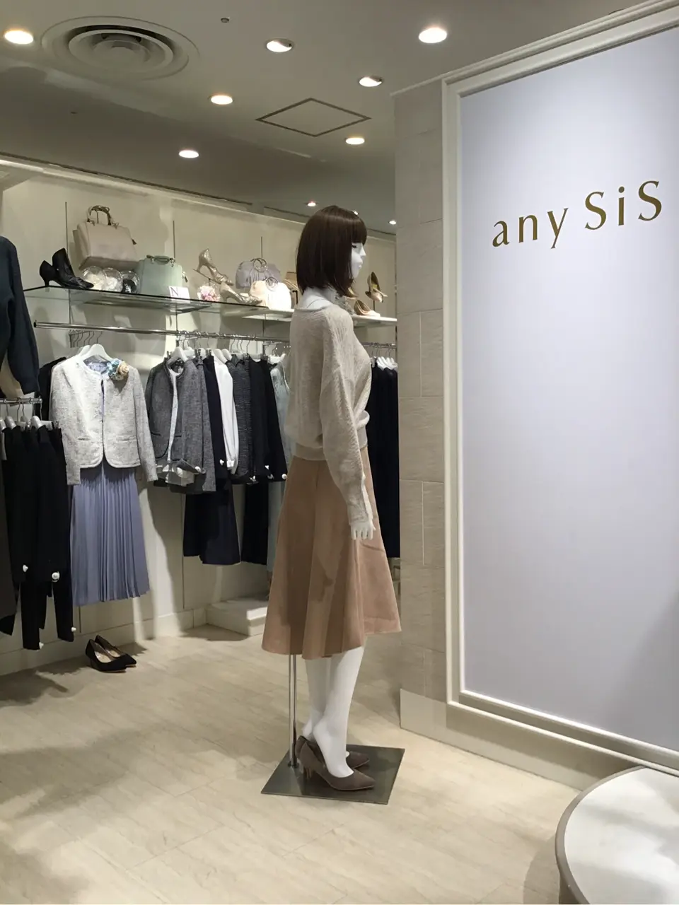 ANY SIS 島崎 コーディネート画像