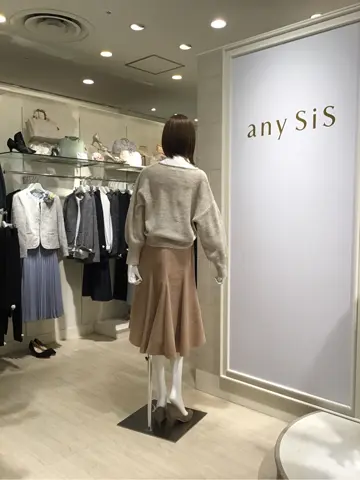 ANY SIS 島崎 コーディネート画像