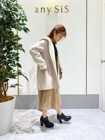 ANY SIS スタッフ コーディネート画像