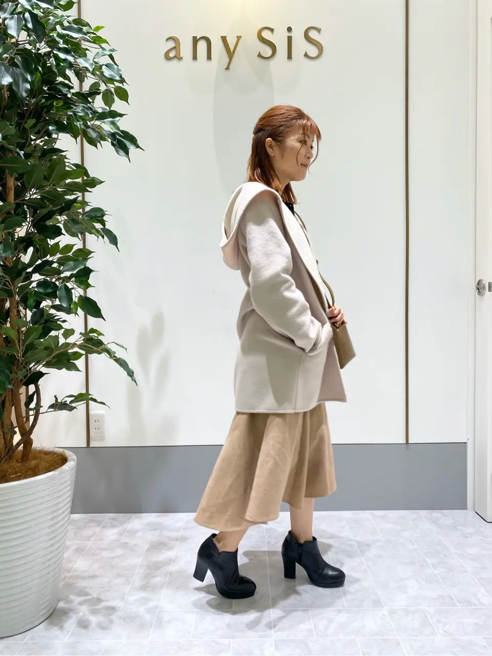 ANY SIS スタッフ コーディネート画像