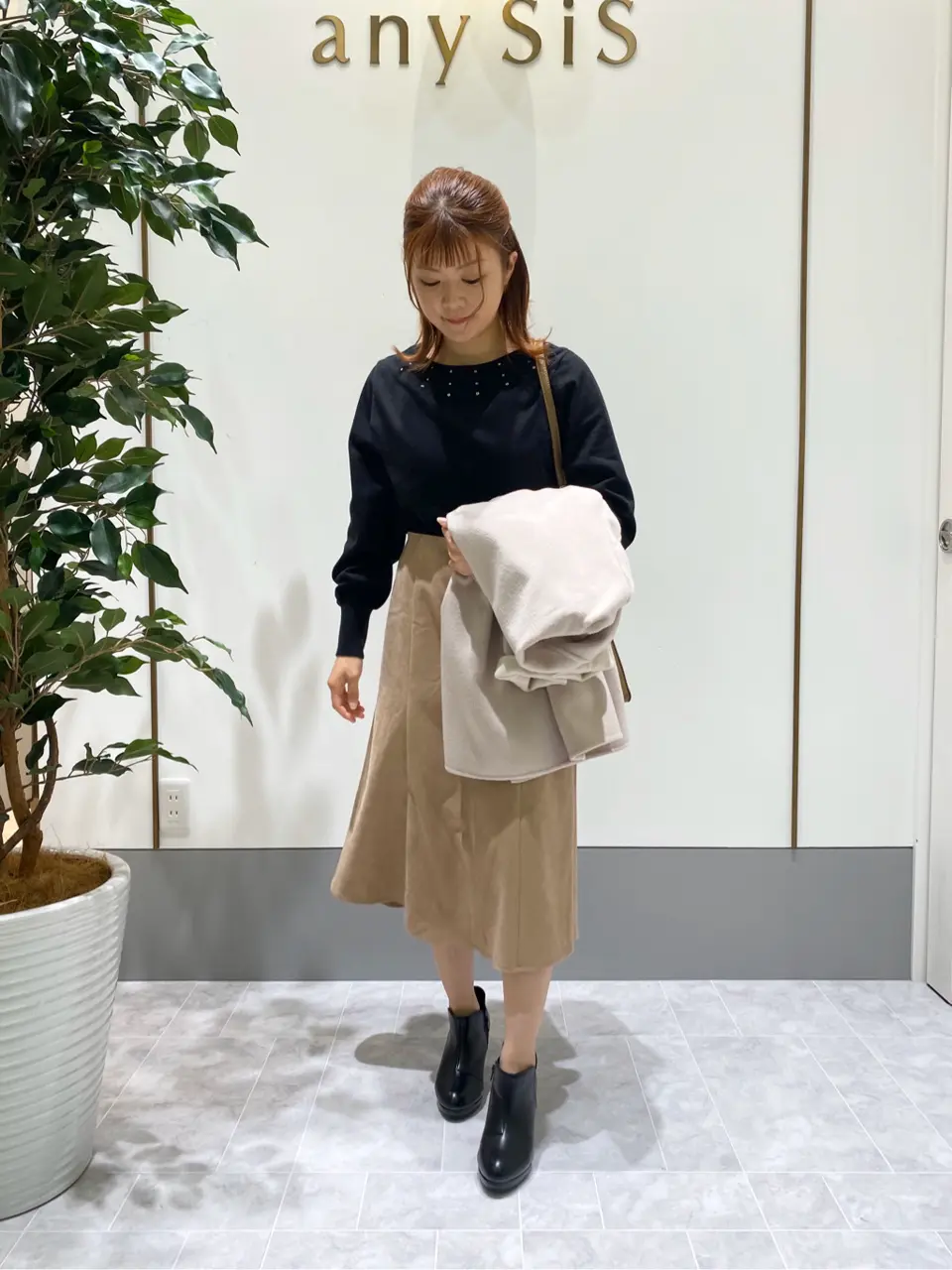 ANY SIS スタッフ コーディネート画像