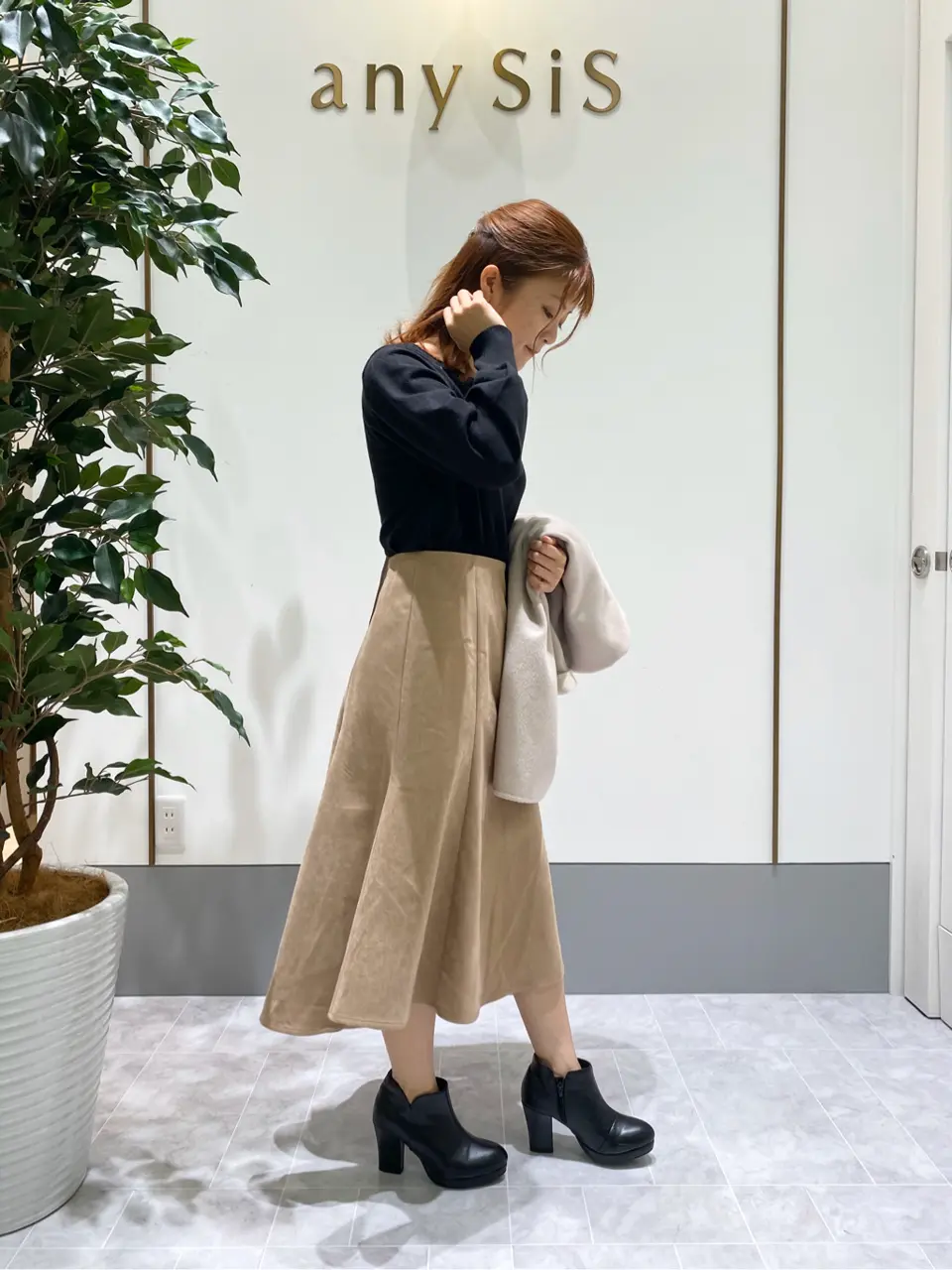 ANY SIS スタッフ コーディネート画像