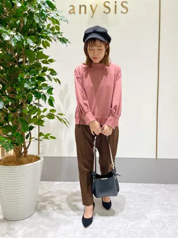 ANY SIS スタッフ コーディネート画像