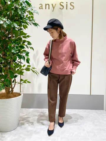 ANY SIS スタッフ コーディネート画像