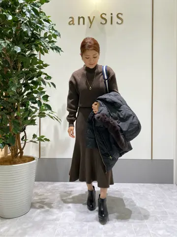 ANY SIS スタッフ コーディネート画像