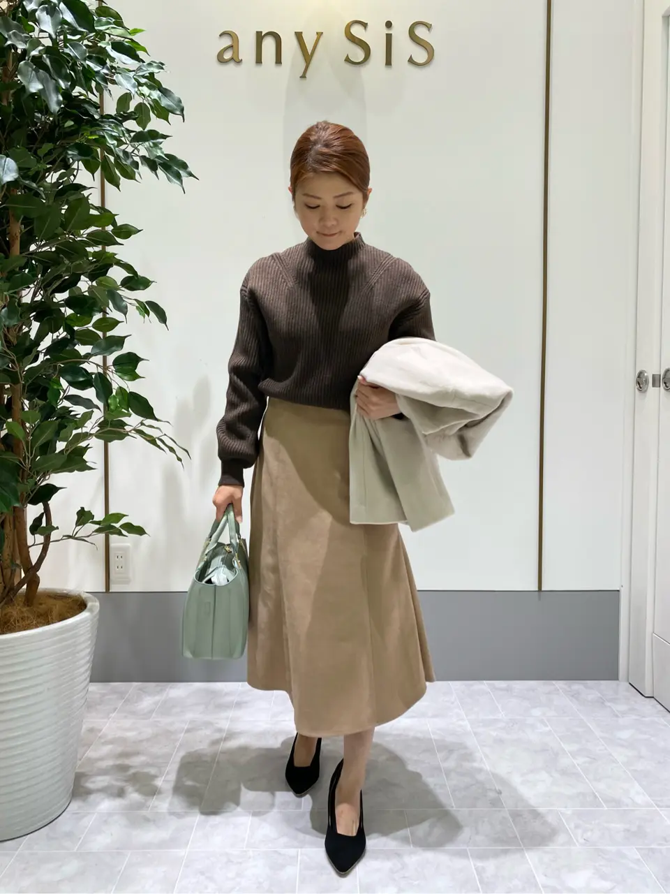 ANY SIS スタッフ コーディネート画像