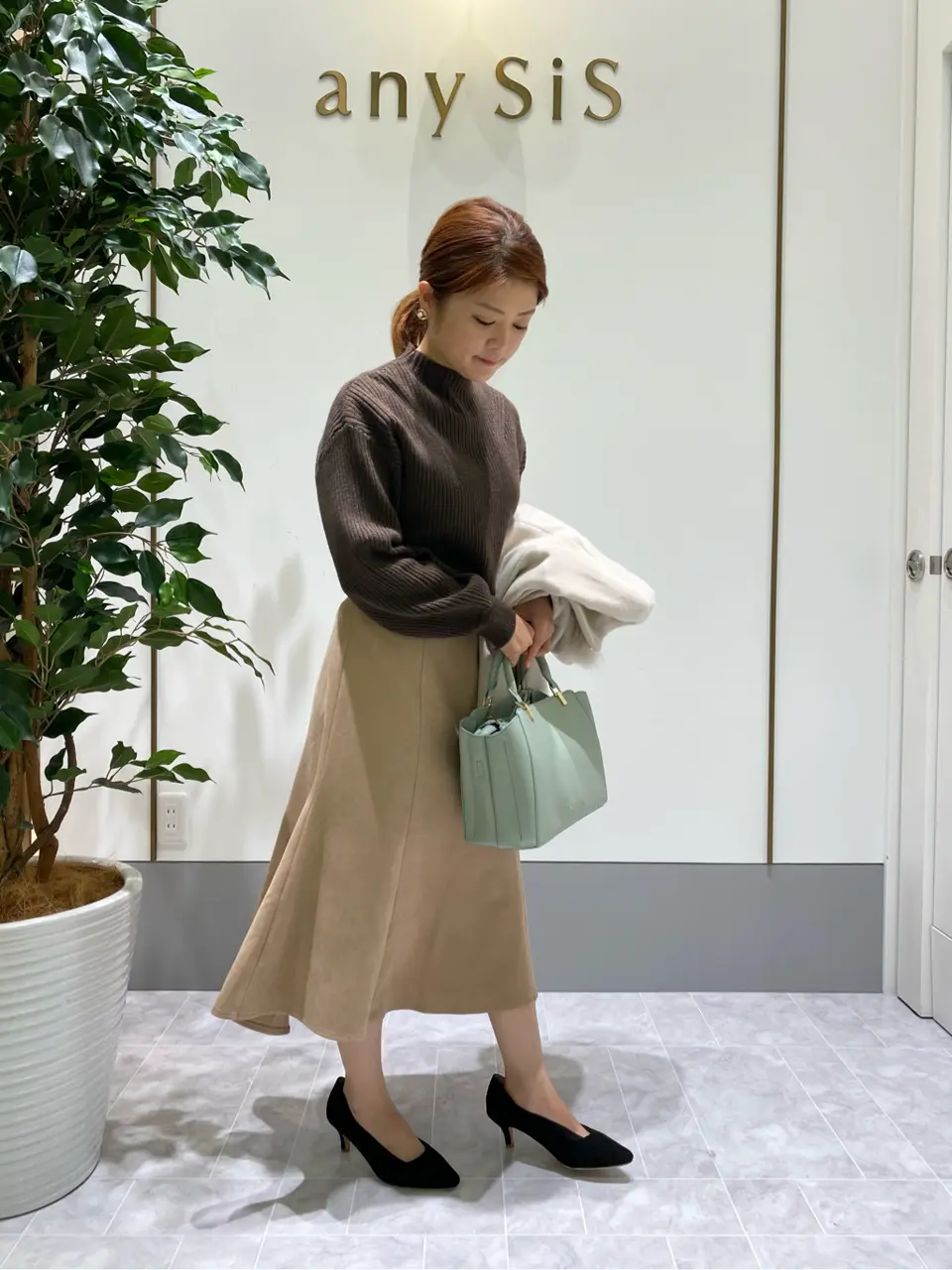 ANY SIS スタッフ コーディネート画像