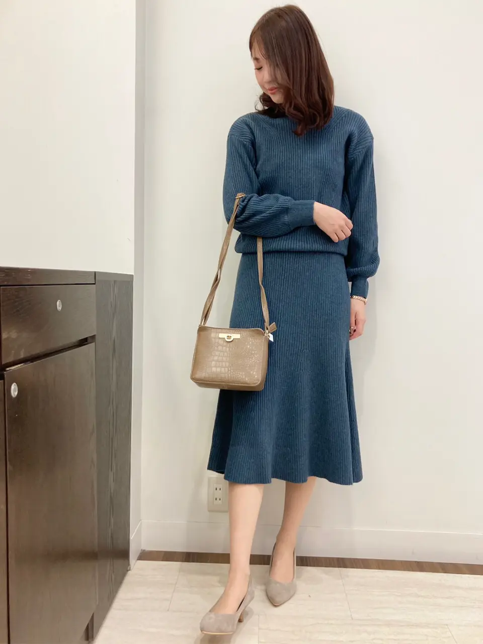 ANY SIS スタッフ コーディネート画像