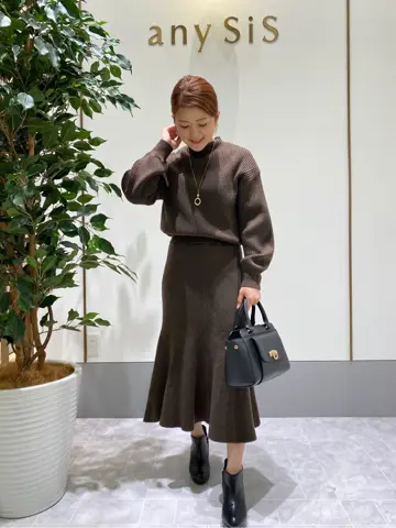 ANY SIS スタッフ コーディネート画像