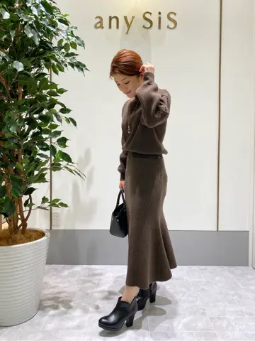 ANY SIS スタッフ コーディネート画像