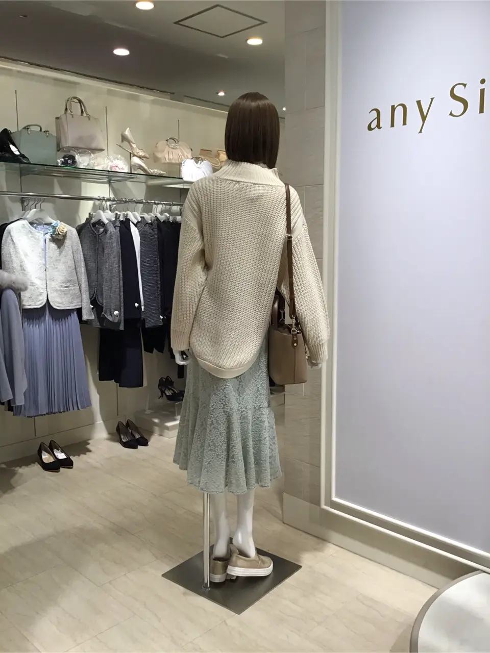 ANY SIS 島崎 コーディネート画像