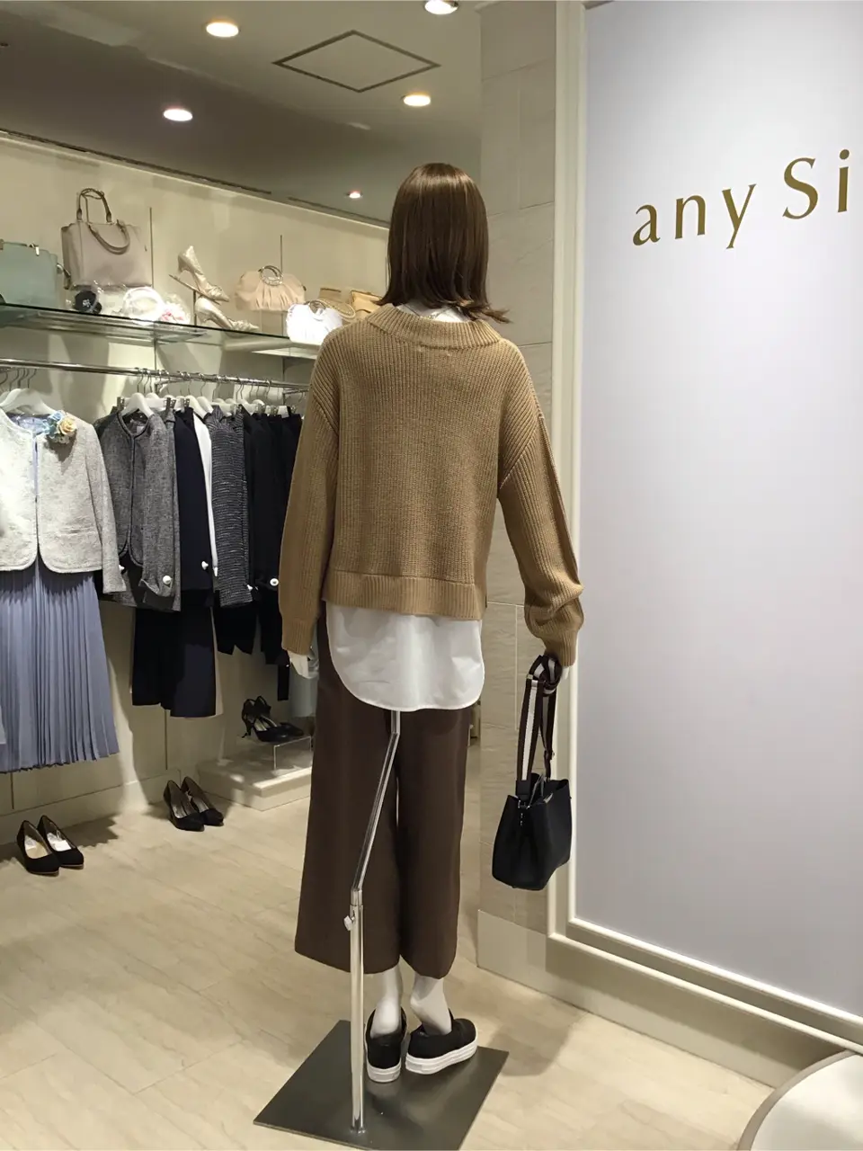 ANY SIS 島崎 コーディネート画像