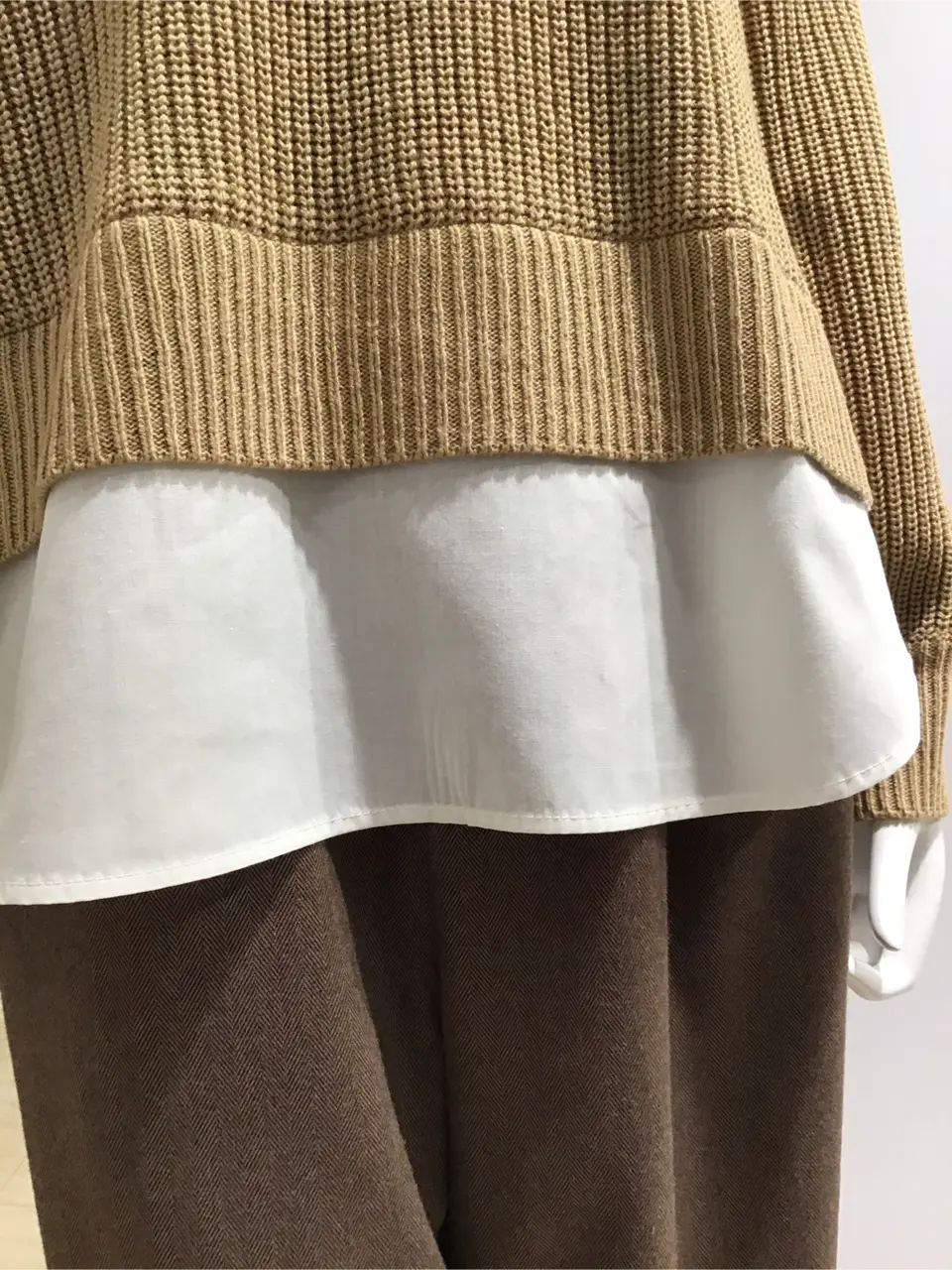 ANY SIS 島崎 コーディネート画像