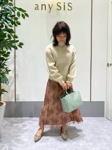 ANY SIS スタッフ コーディネート画像