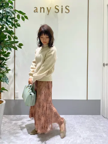 ANY SIS スタッフ コーディネート画像