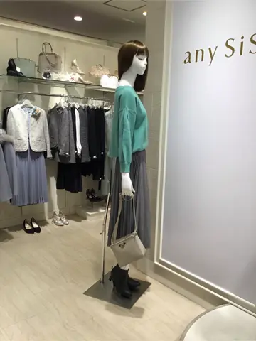 ANY SIS 島崎 コーディネート画像