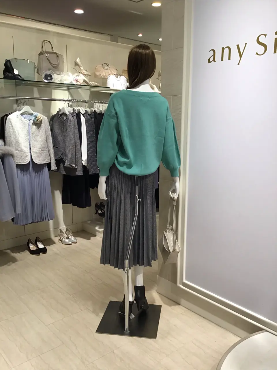 ANY SIS 島崎 コーディネート画像