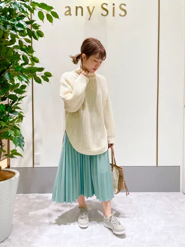 ANY SIS スタッフ コーディネート画像