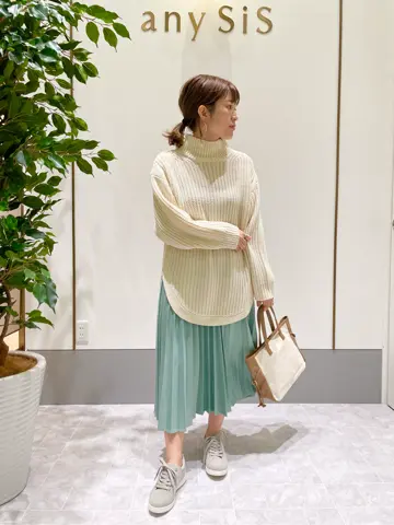 ANY SIS スタッフ コーディネート画像