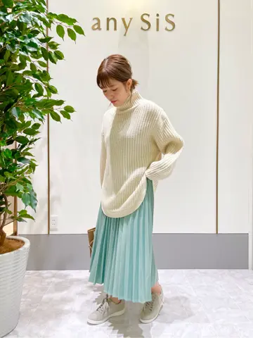 ANY SIS スタッフ コーディネート画像