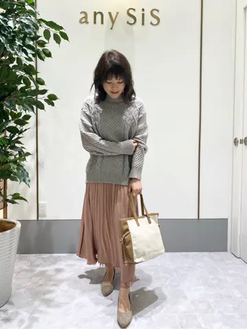 ANY SIS スタッフ コーディネート画像