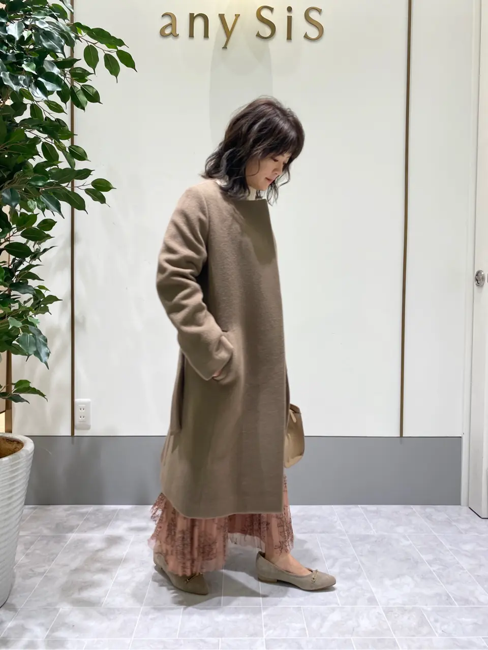 ANY SIS スタッフ コーディネート画像