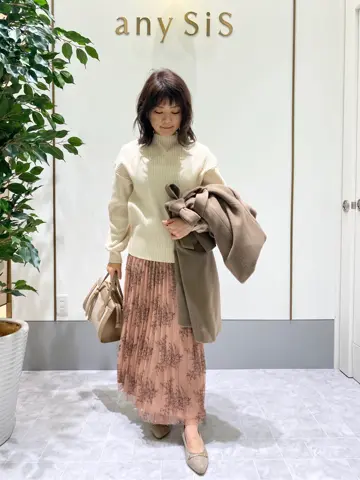 ANY SIS スタッフ コーディネート画像