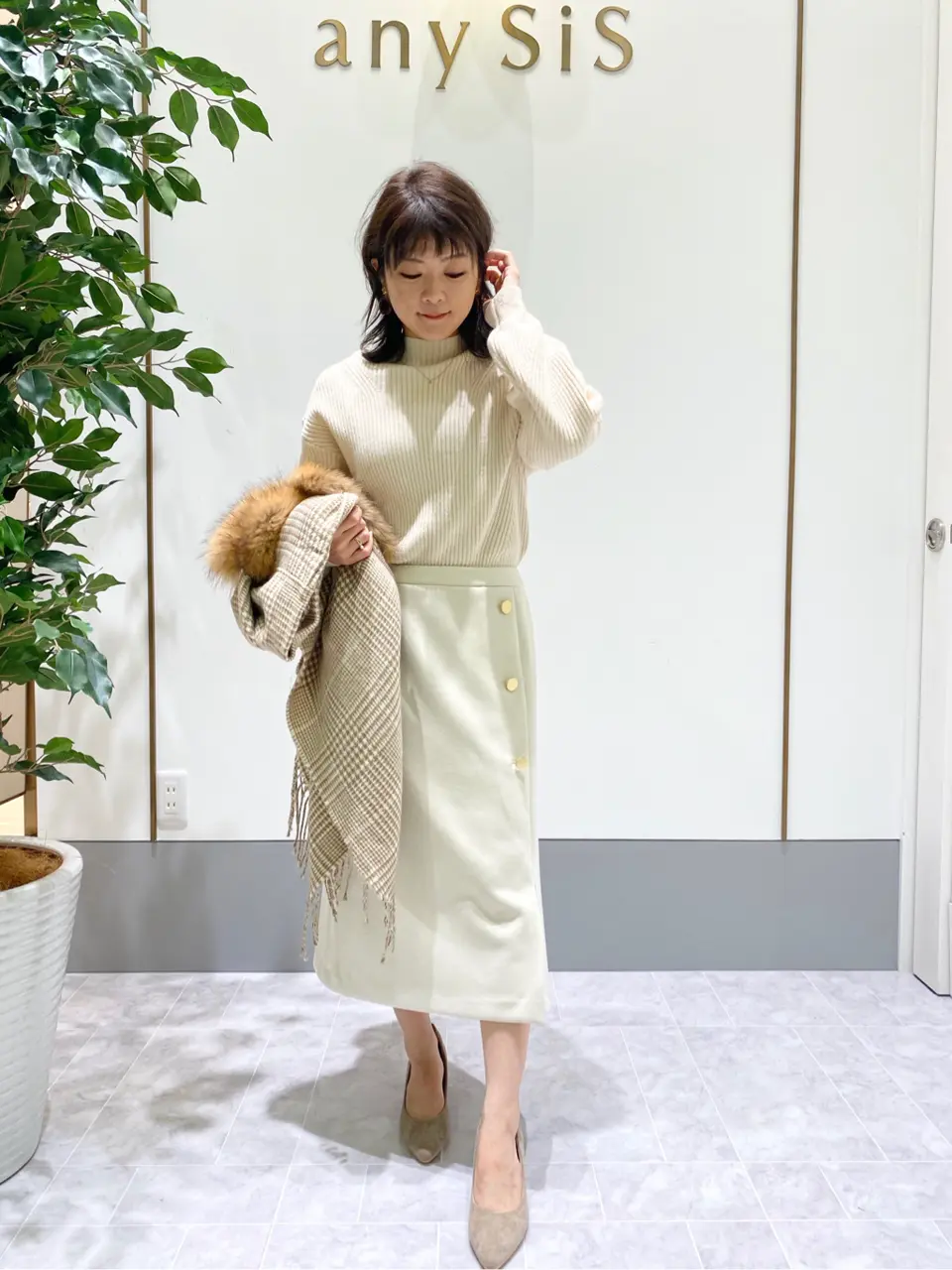 ANY SIS スタッフ コーディネート画像