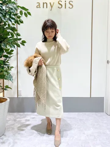 ANY SIS スタッフ コーディネート画像