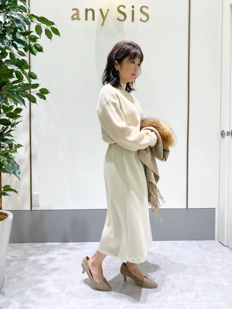 ANY SIS スタッフ コーディネート画像