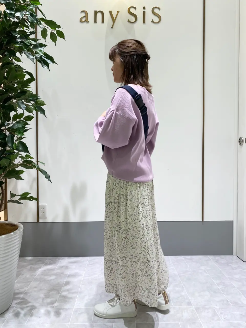 ANY SIS スタッフ コーディネート画像