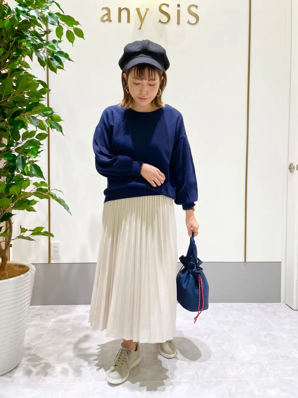 ANY SIS スタッフ コーディネート画像