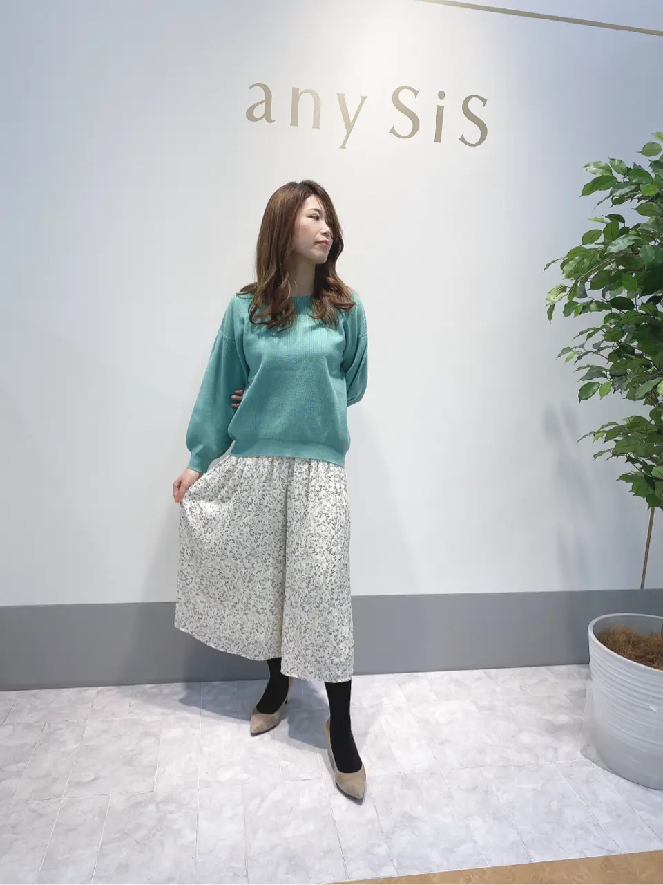 ANY SIS 岡本 コーディネート画像