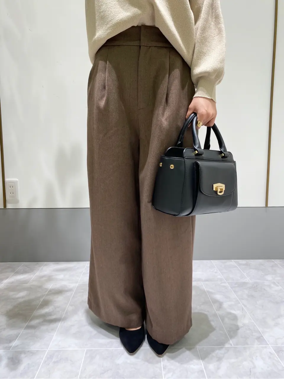 ANY SIS スタッフ コーディネート画像