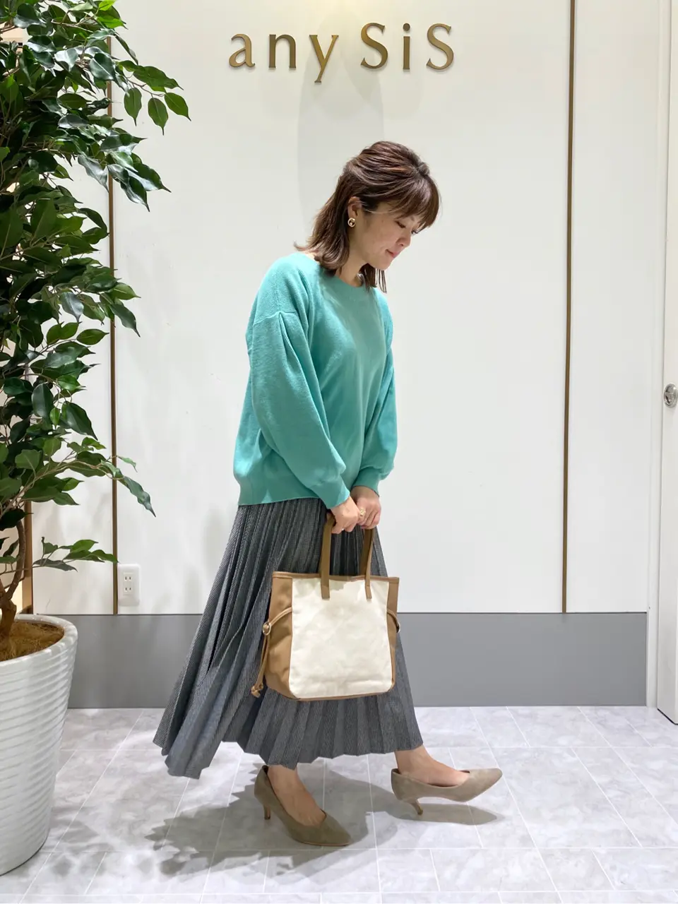 ANY SIS スタッフ コーディネート画像