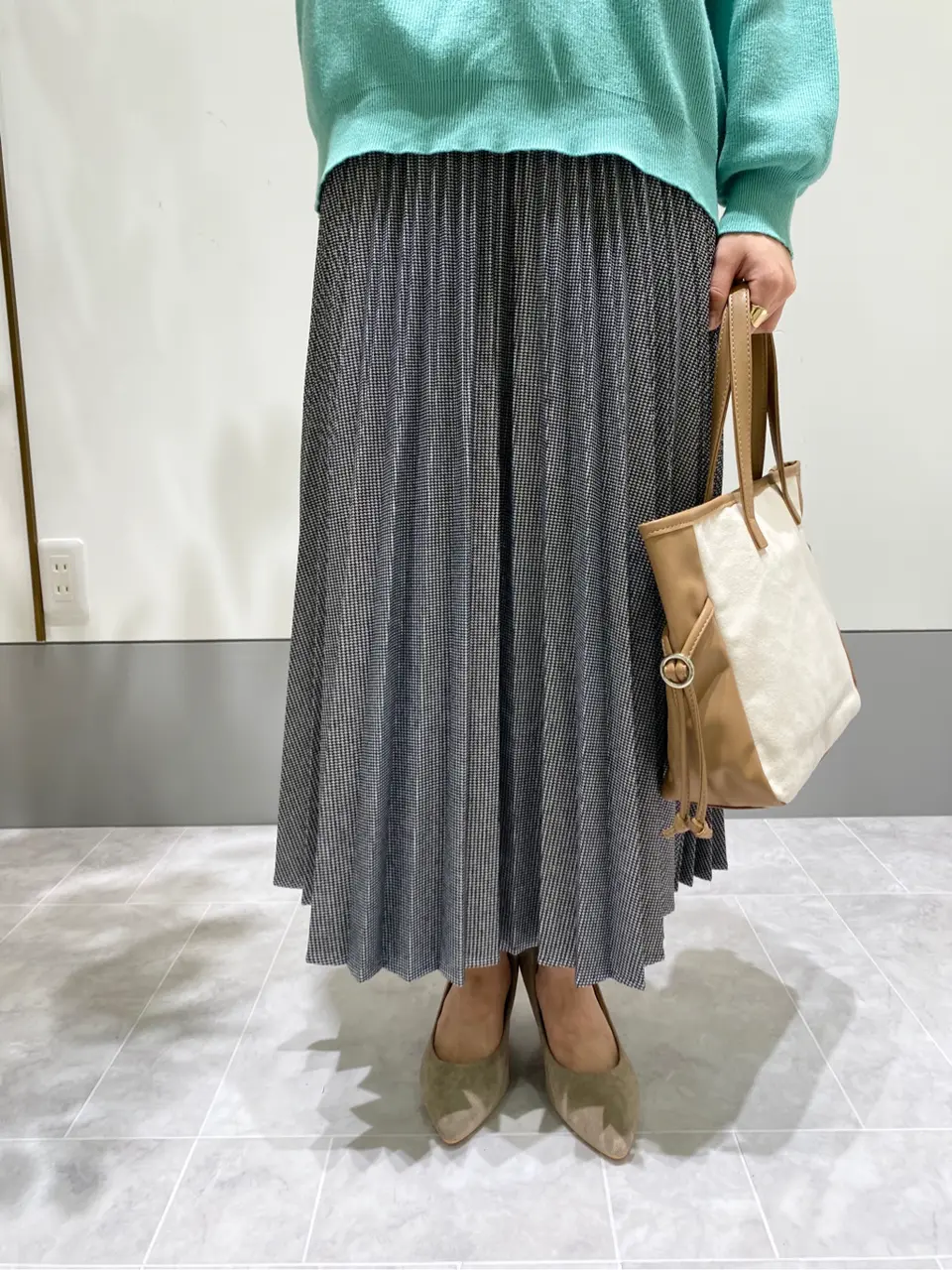 ANY SIS スタッフ コーディネート画像